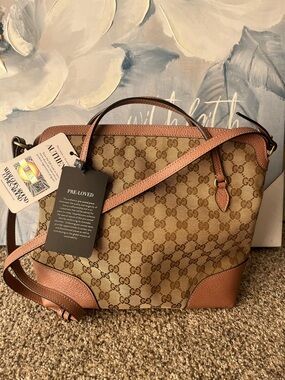 Gucci Beige Brown GG Supreme Canvas Crossbody with Tan Leather Trim
